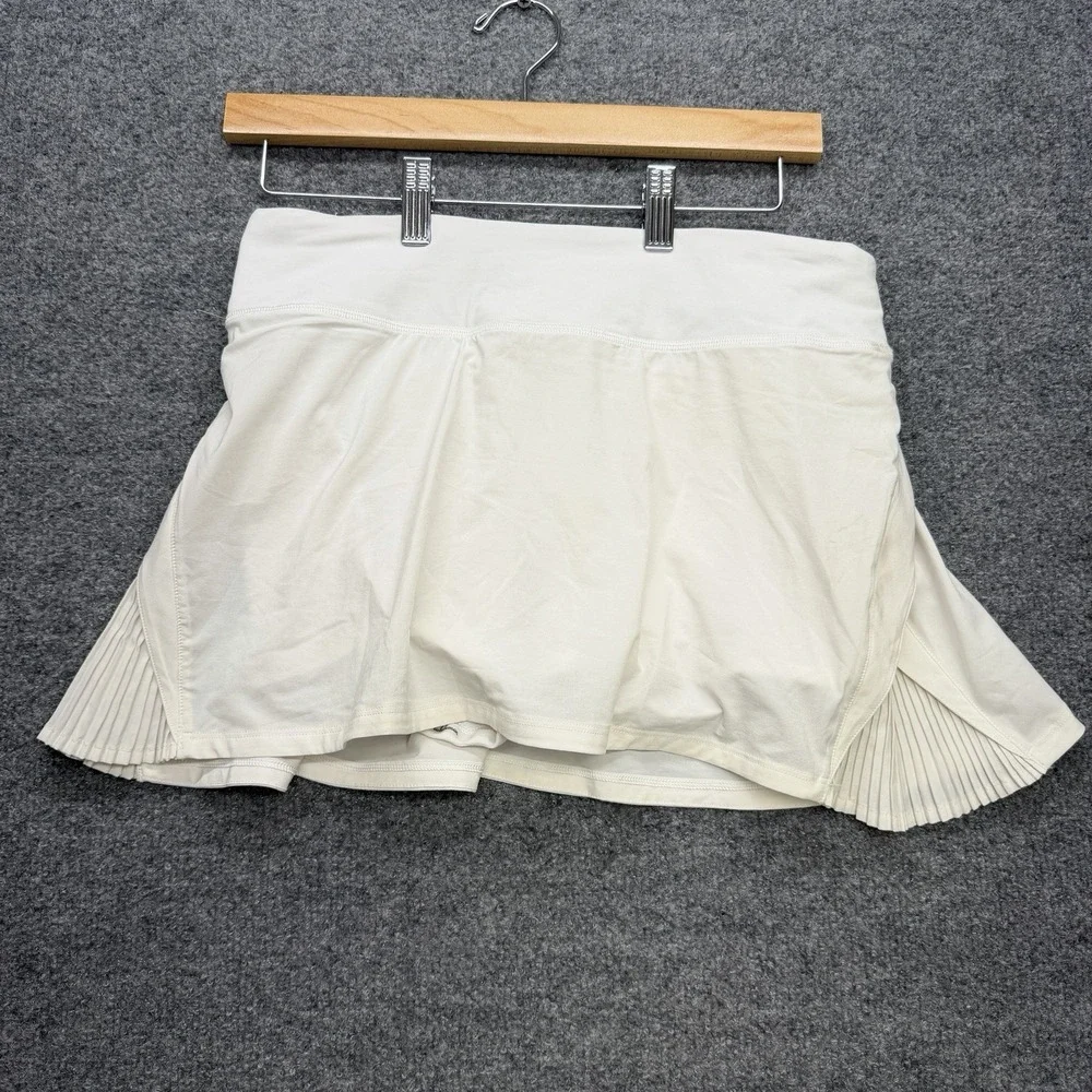 Lululemon Women's Tennis Skirt Size 6 White Athletic Sports